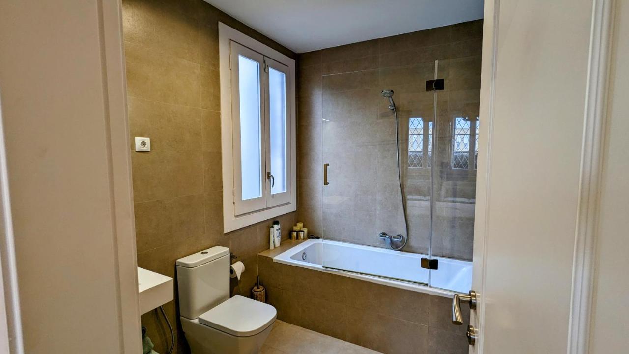 Unique premium suite with sunset terrace in Born neighborhood Barcelone Extérieur photo