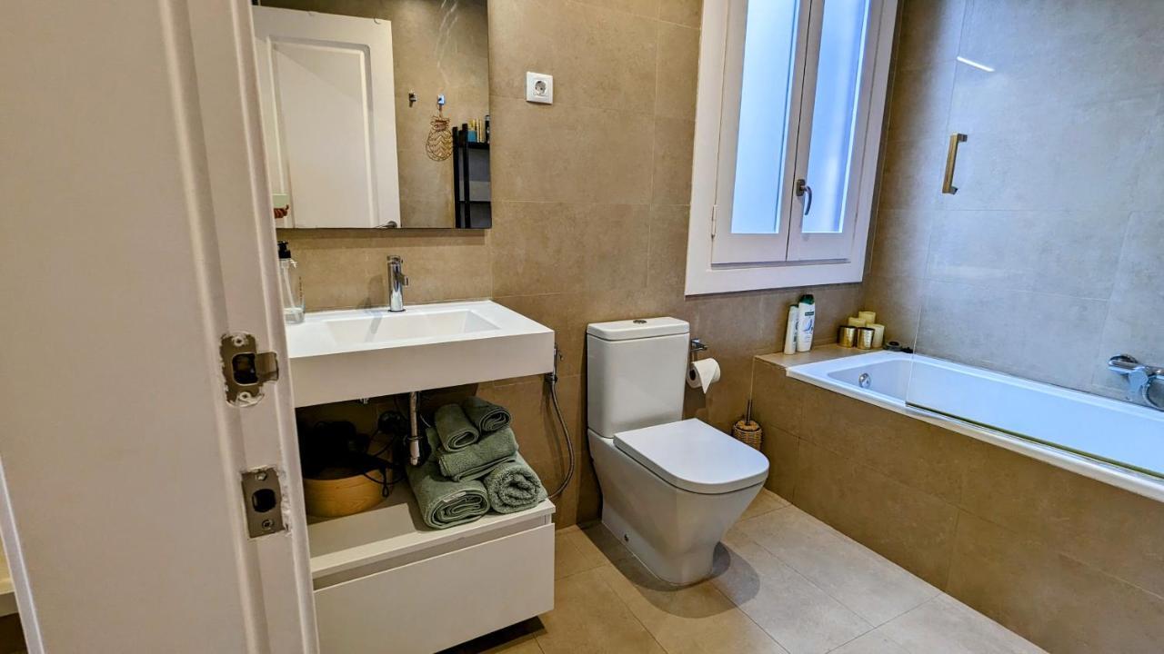 Unique premium suite with sunset terrace in Born neighborhood Barcelone Extérieur photo